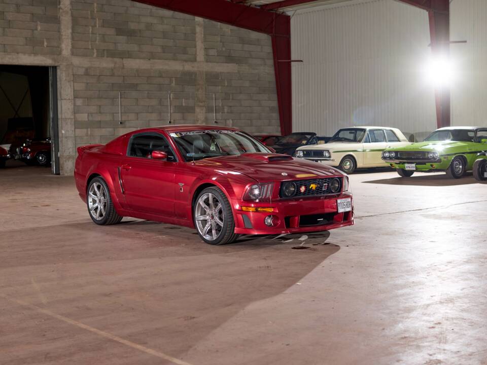 Image 23/68 of Ford Mustang GT (2005)
