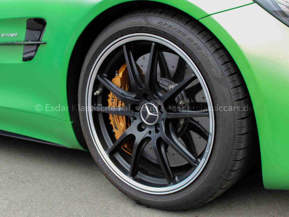 Immagine 15/35 di Mercedes-AMG GT-R (2018)