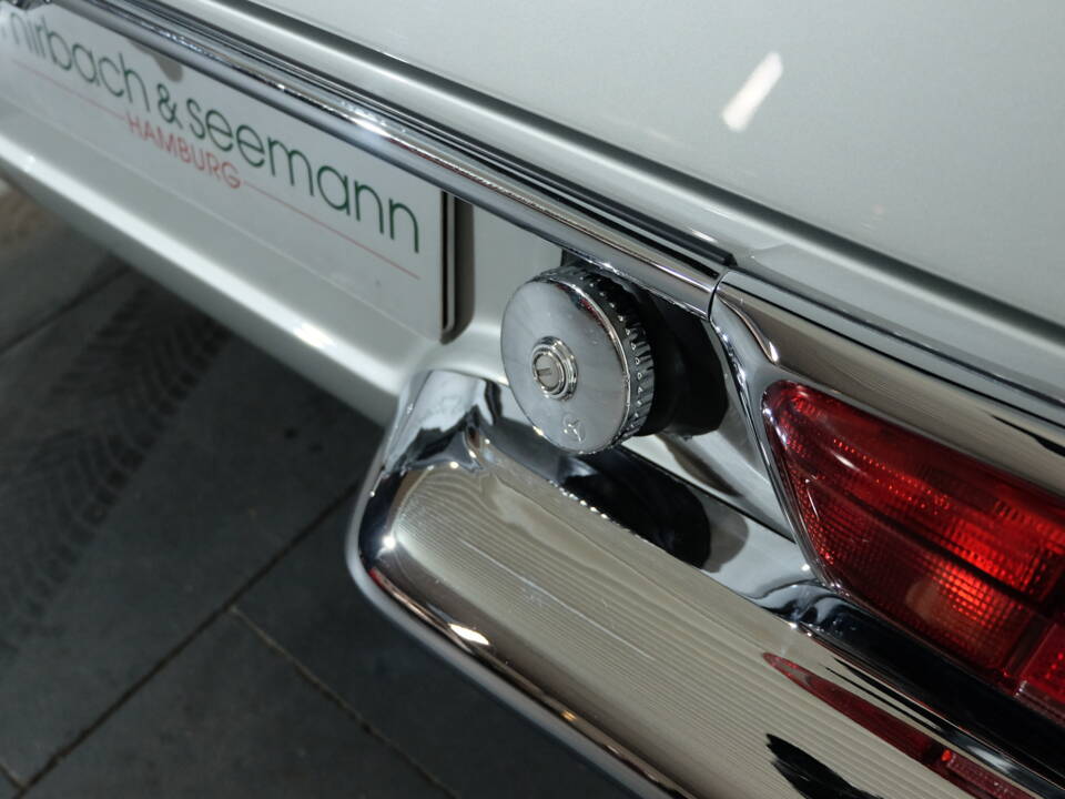 Image 16/35 of Mercedes-Benz 230 SL (1964)