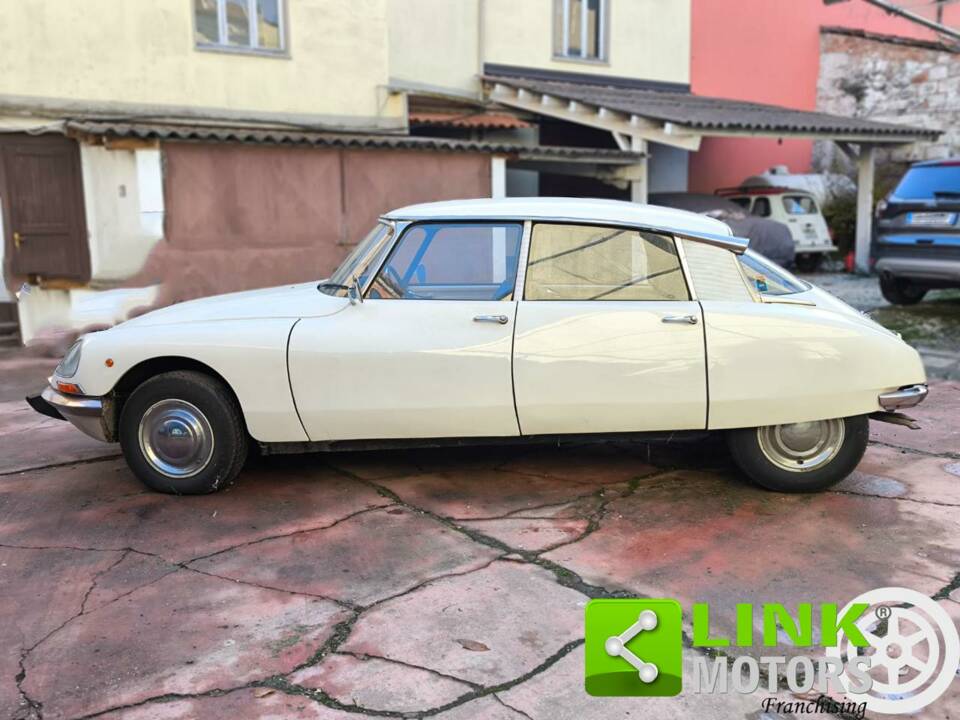 Immagine 5/10 di Citroën DS 20 A (1971)