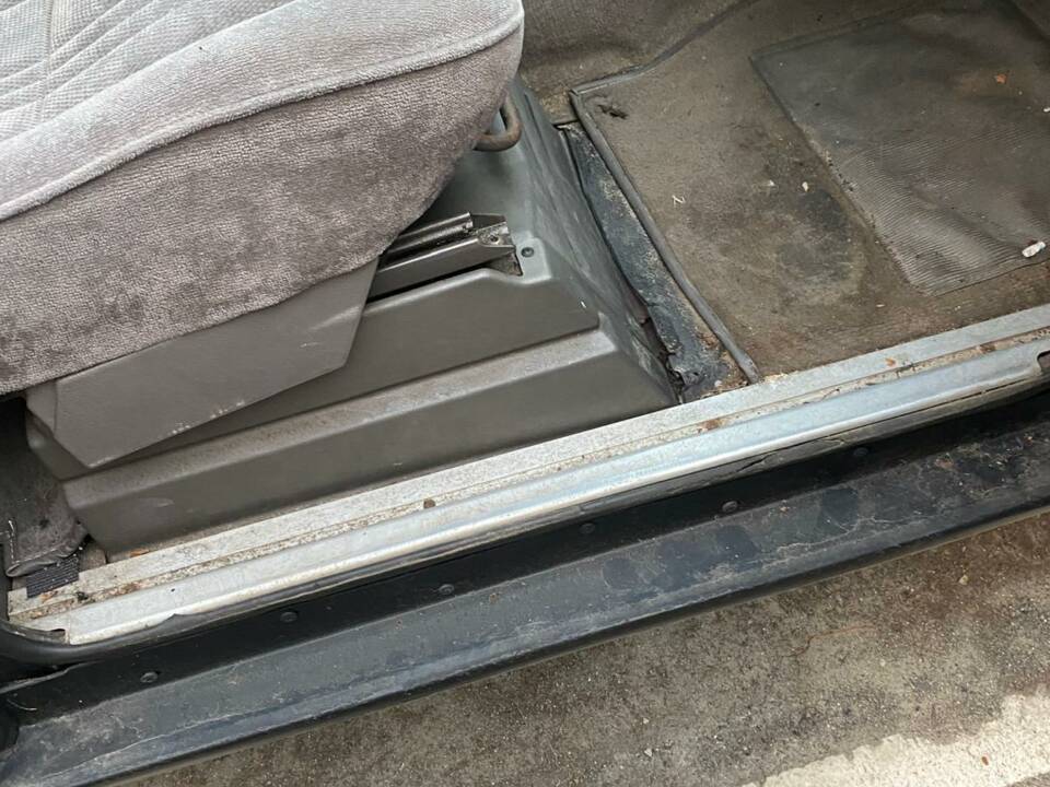 Bild 46/51 von Land Rover Range Rover Classic Vogue EFI (1989)