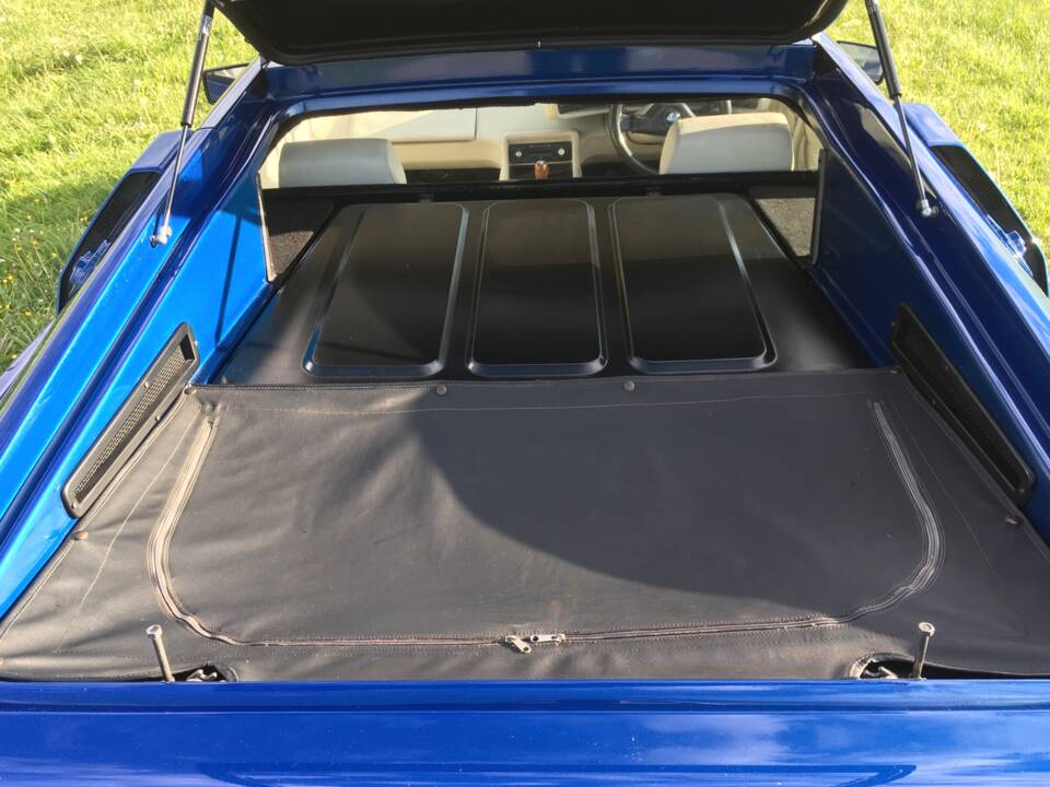 Image 32/46 of Lotus Esprit (1985)