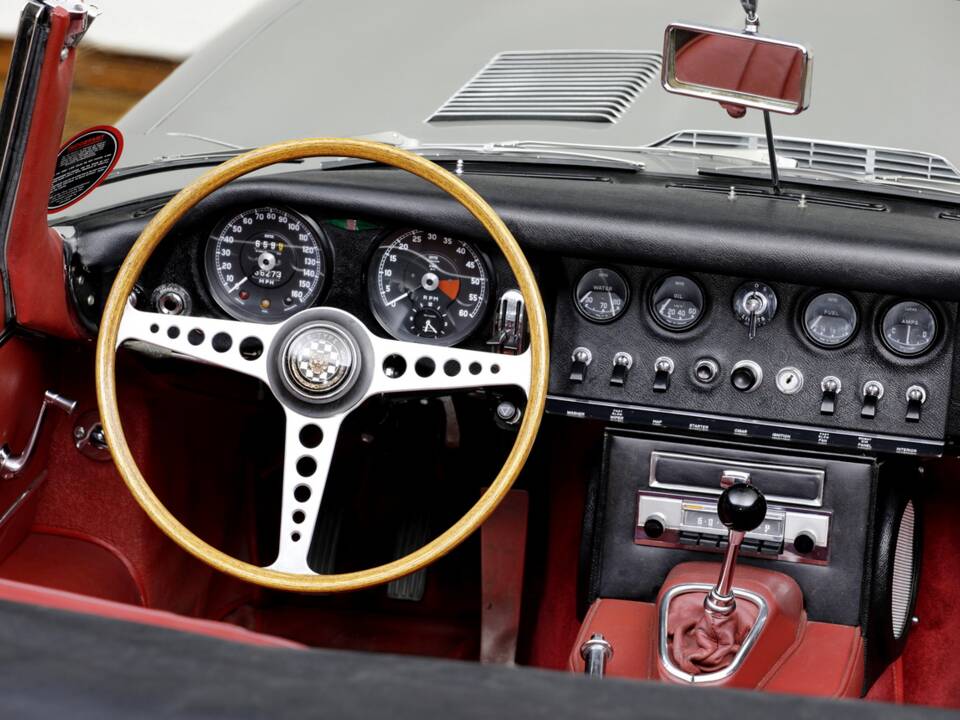 Afbeelding 14/27 van Jaguar E-Type 4.2 (1966)