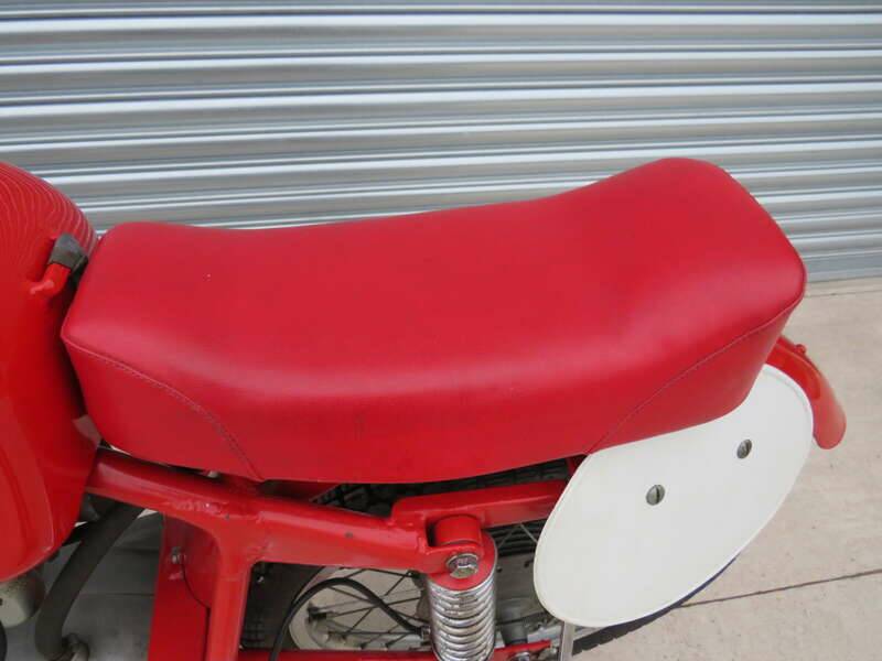 Image 14/43 de MV Agusta 175 CS Sport Disco Volante (1955)