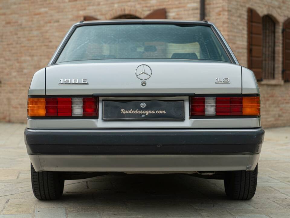 Image 8/50 of Mercedes-Benz 190 E 1.8 (1991)