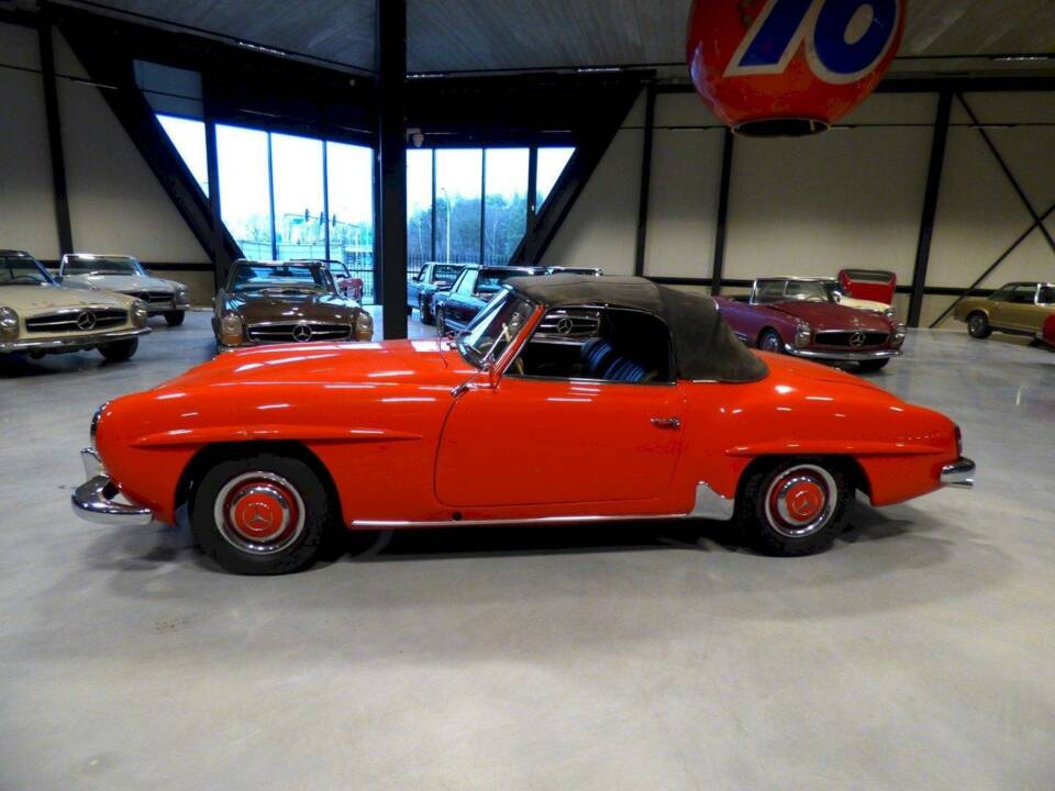 Image 6/33 of Mercedes-Benz 190 SL (1961)