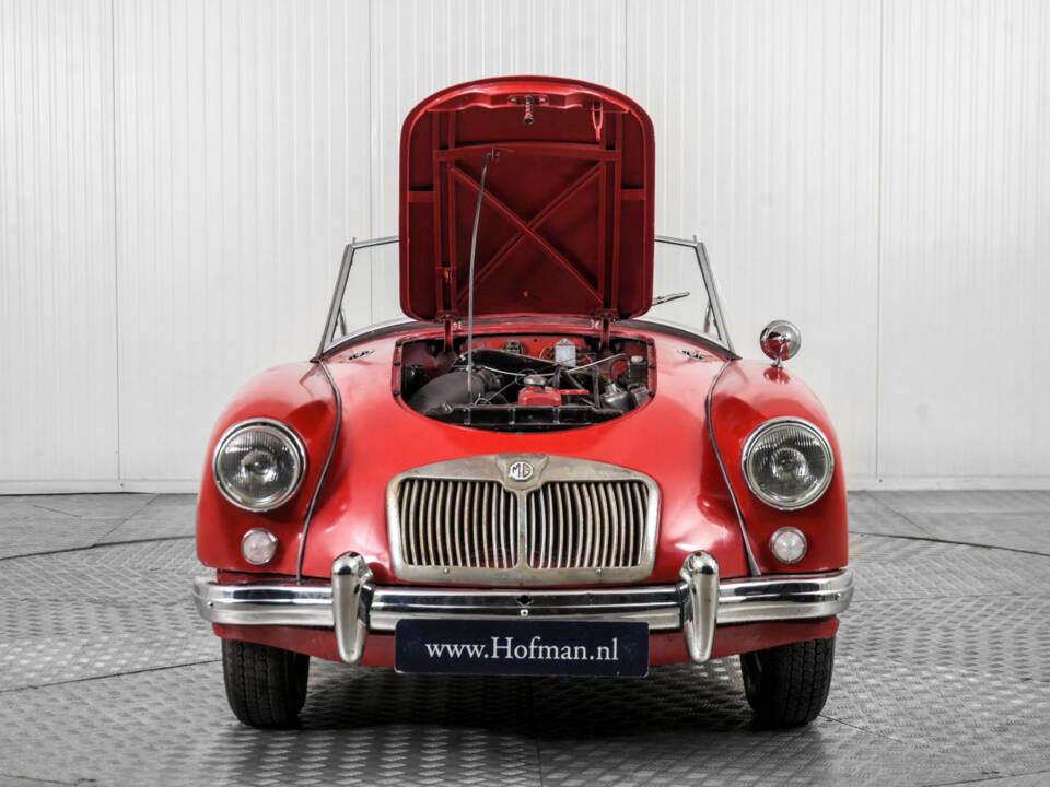 Immagine 35/50 di MG MGA 1500 (1957)