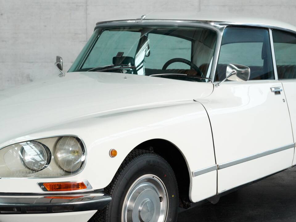 Bild 3/50 von Citroën DS 23 Pallas IE (1974)