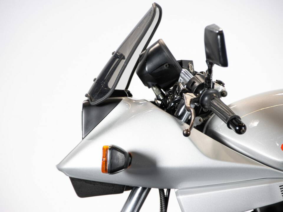 Immagine 13/50 di Suzuki GSX 750S Katana (1982)