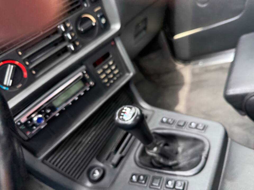 Image 48/79 of BMW M 635 CSi (1989)