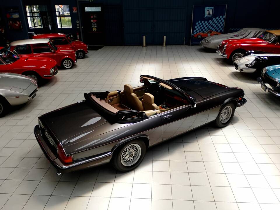 Image 12/70 of Jaguar XJ-S Convertible (1988)