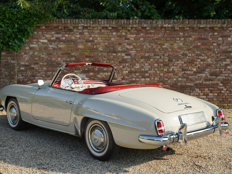 Image 2/50 of Mercedes-Benz 190 SL (1962)
