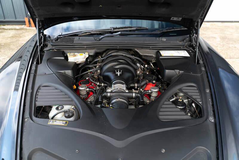 Image 3/50 of Maserati Quattroporte S 4.7 (2009)