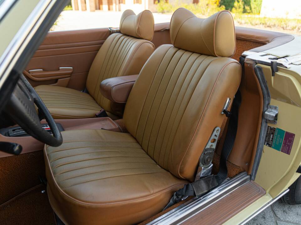 Obraz 33/50 pojazdu Mercedes-Benz 450 SL (1977)