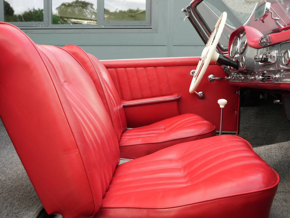 Image 21/50 de Mercedes-Benz 190 SL (1961)