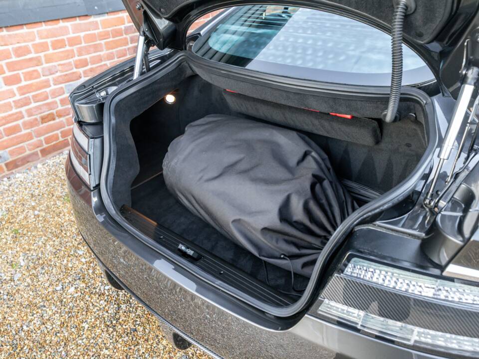 Afbeelding 26/69 van Aston Martin DBS (2012)