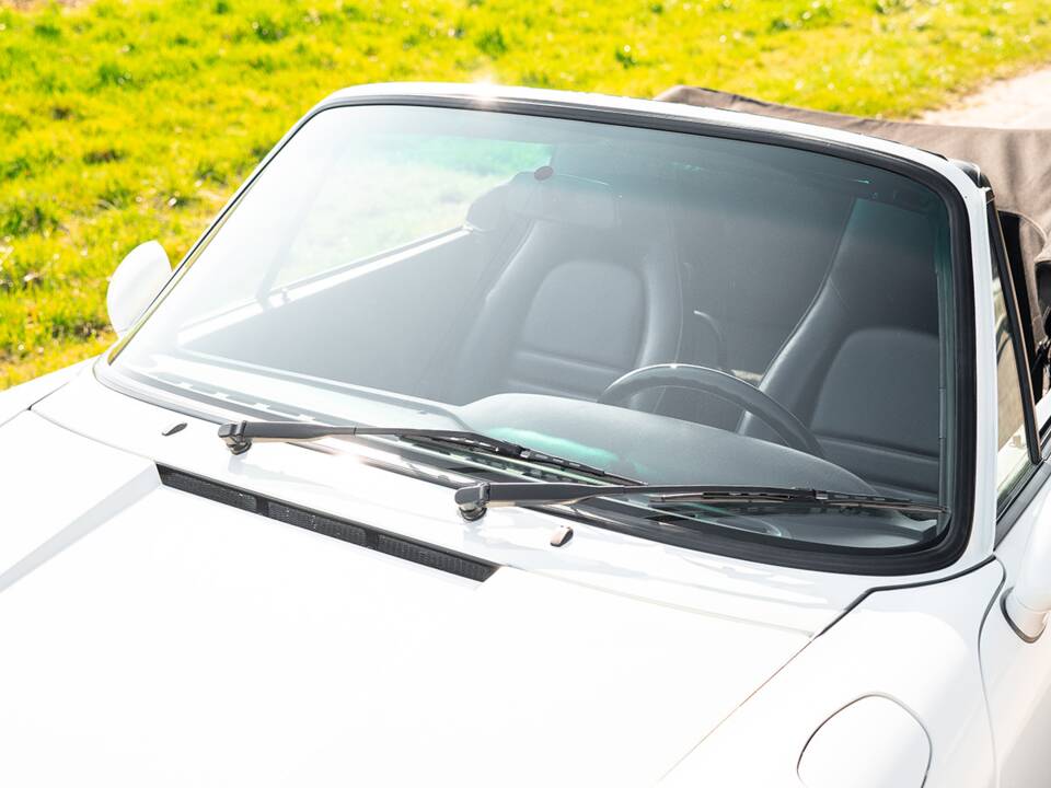 Image 11/48 of Porsche 911 Carrera 4 (1992)