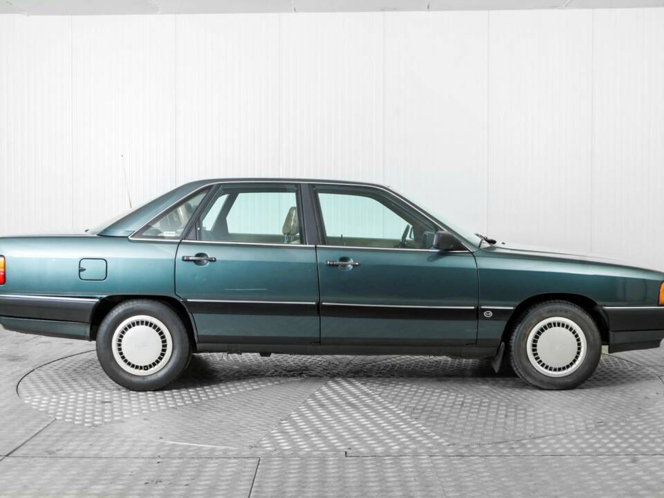 Image 10/41 of Audi 100 - 2.0 TD (1986)