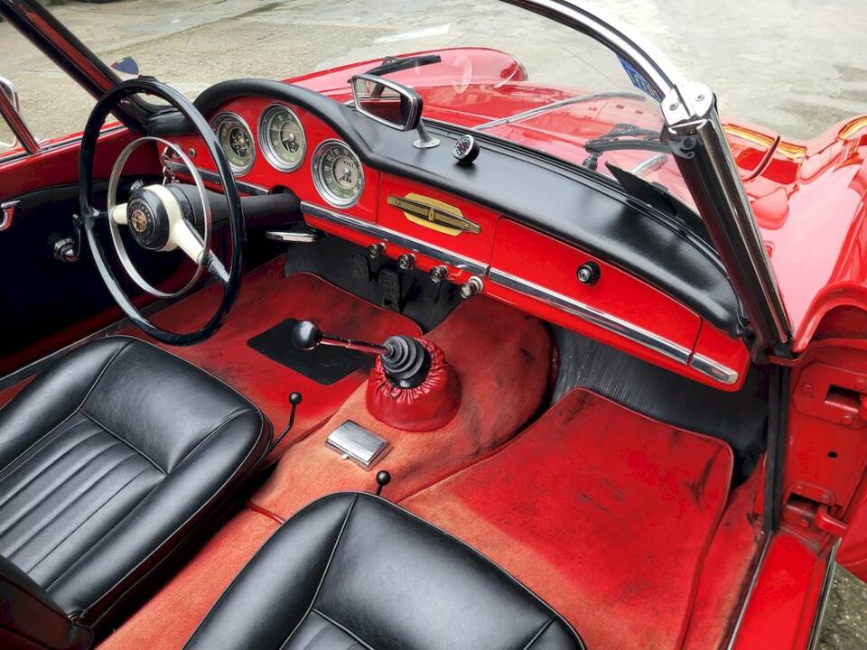 Image 31/65 of Alfa Romeo Giulietta Spider (1962)