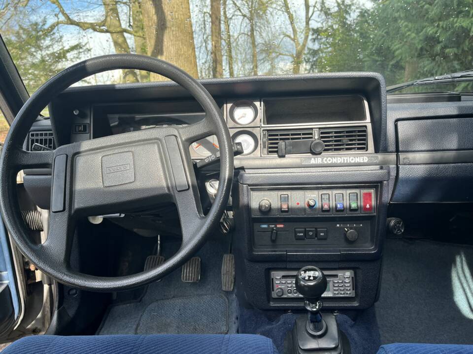 Bild 2/8 von Volvo 245 GL D (1983)