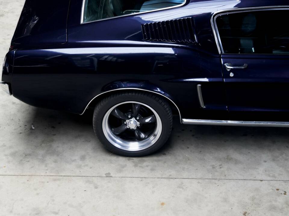 Image 27/57 of Ford Mustang 302 (1968)