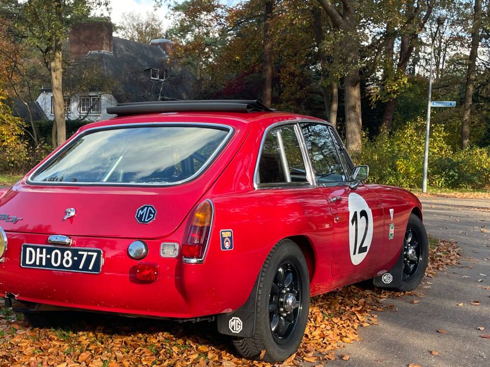 Afbeelding 5/23 van MG MGB GT (1972)