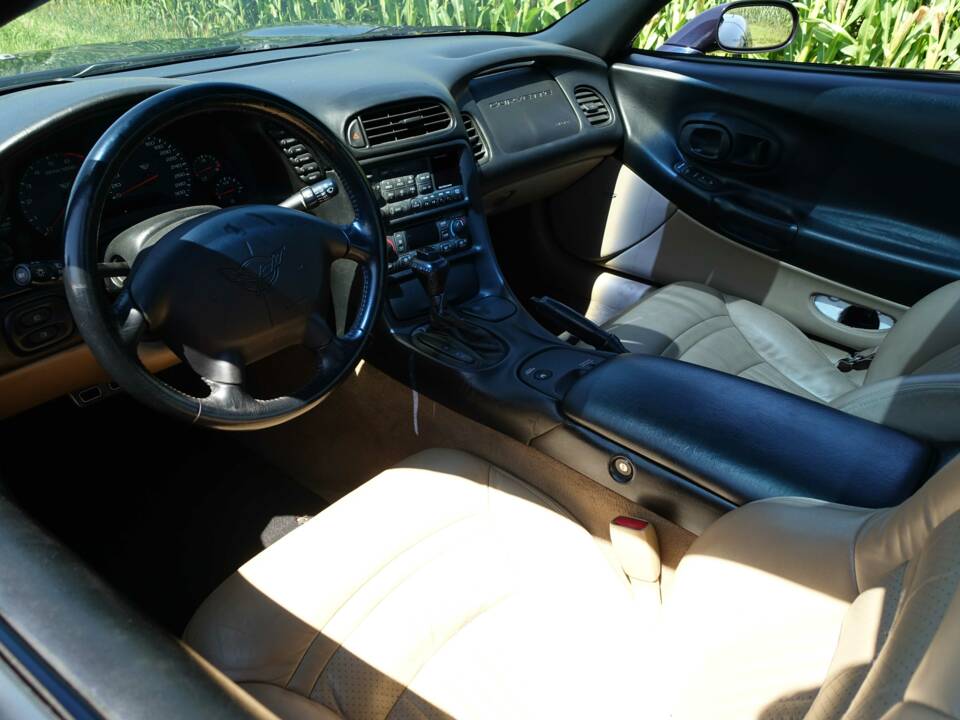 Immagine 5/26 di Chevrolet Corvette (2002)