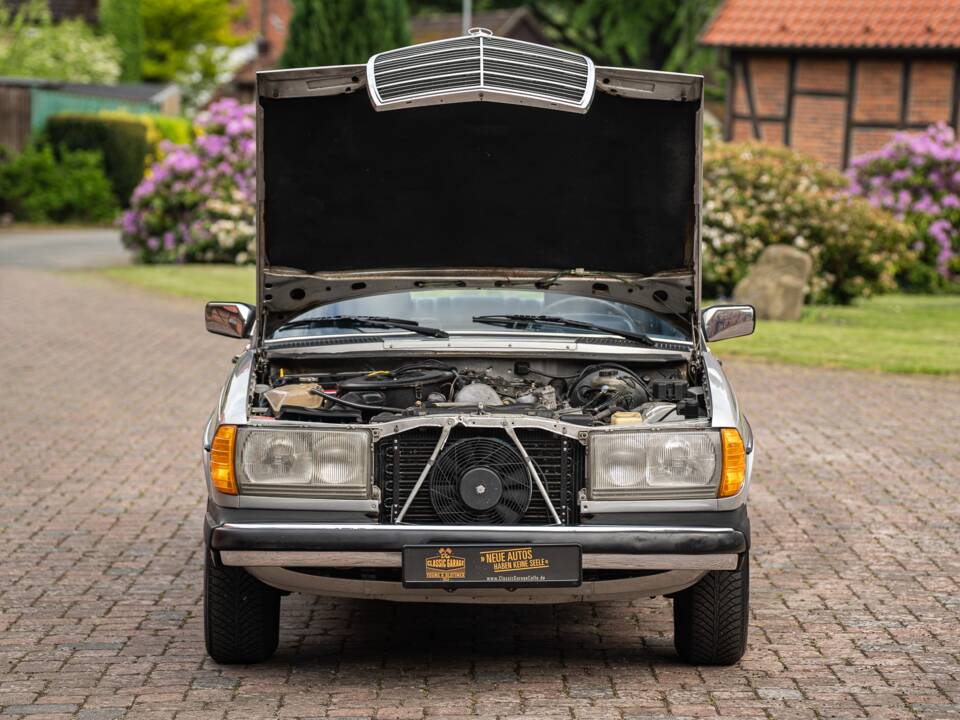 Bild 7/83 von Mercedes-Benz 300 D Turbodiesel (1983)