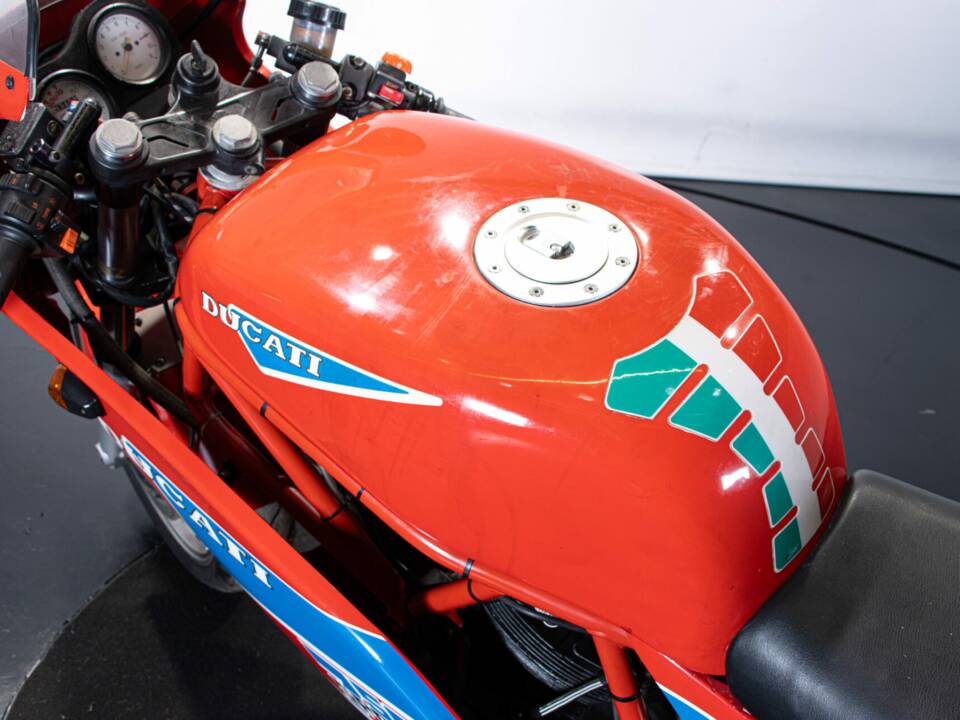 Bild 29/50 von Ducati 750 Sport (1986)