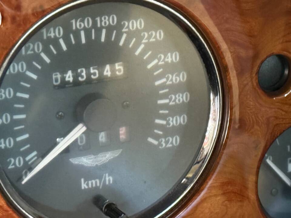 Image 5/5 of Aston Martin V8 Volante (1999)