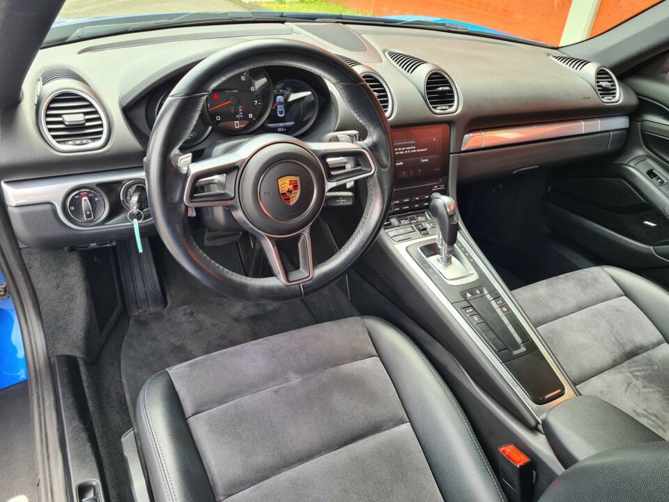 Image 7/20 of Porsche 718 Cayman (2017)