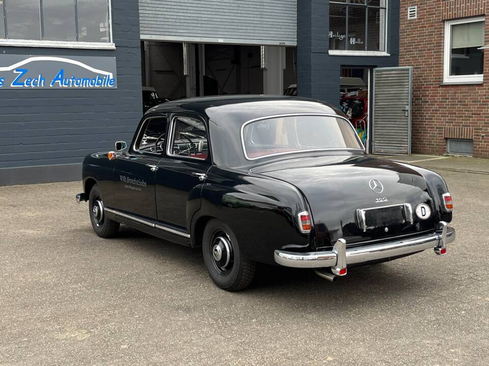 Imagen 9/52 de Mercedes-Benz 180 (1954)
