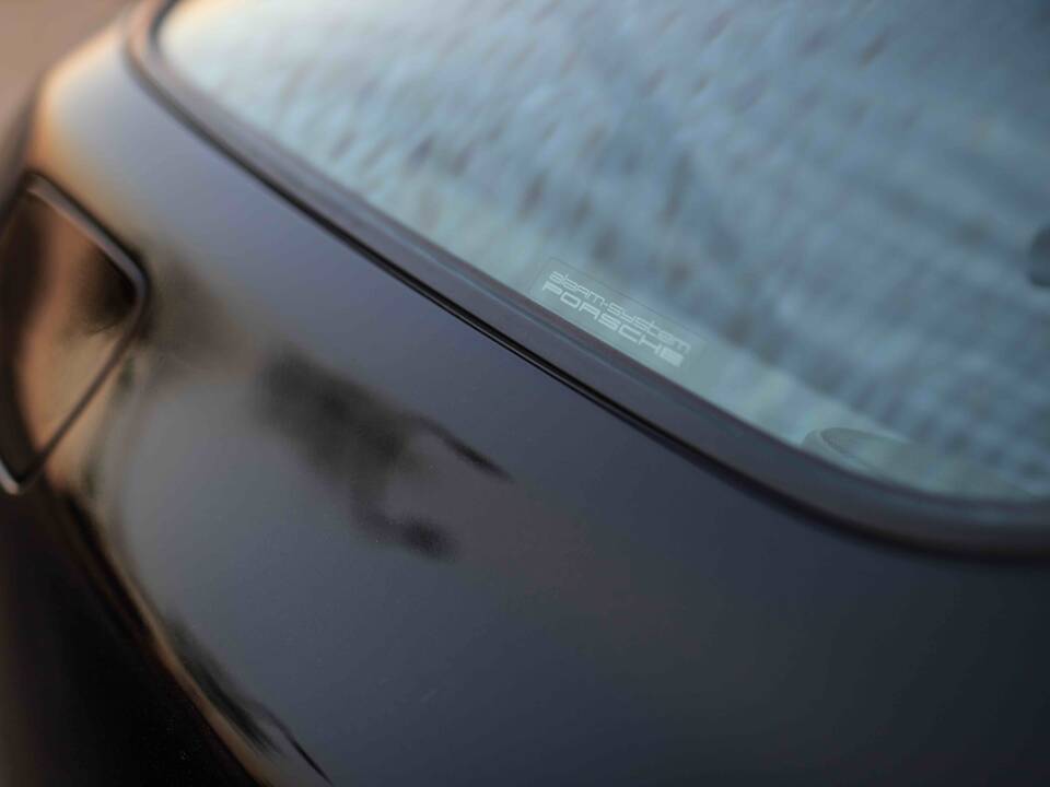 Image 30/63 of Porsche 928 GTS (1994)