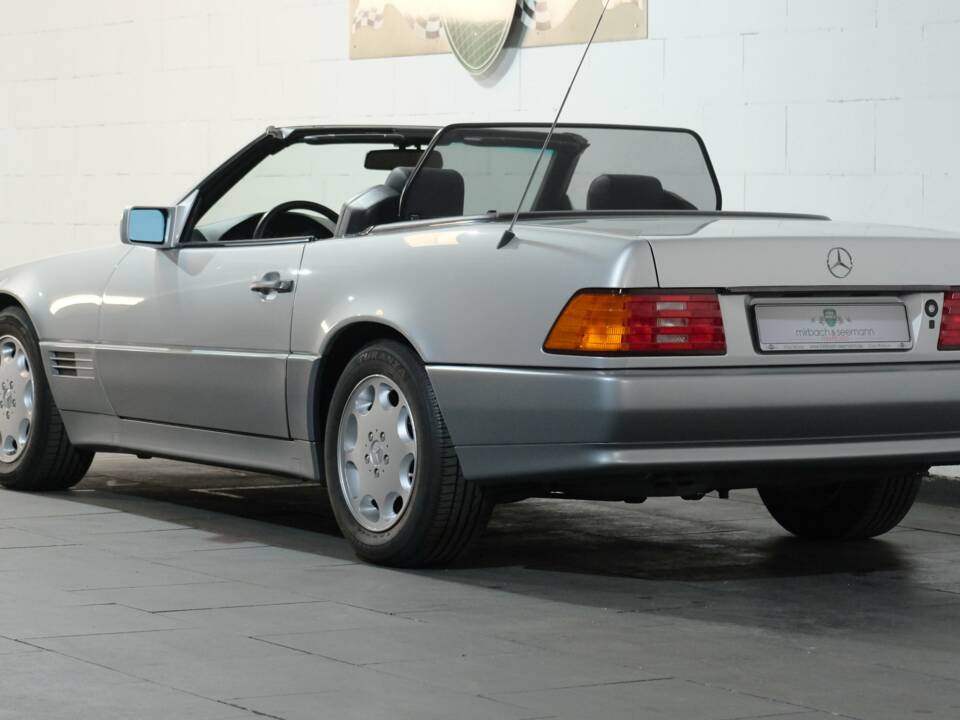 Image 3/51 of Mercedes-Benz 500 SL (1992)