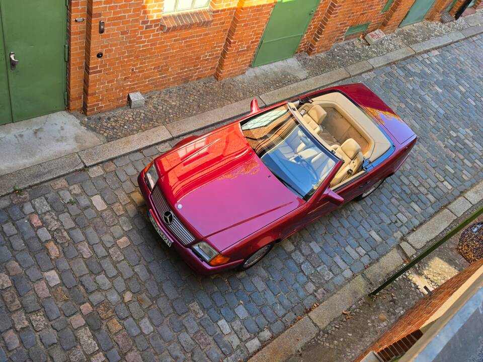 Image 11/100 of Mercedes-Benz 300 SL-24 (1991)