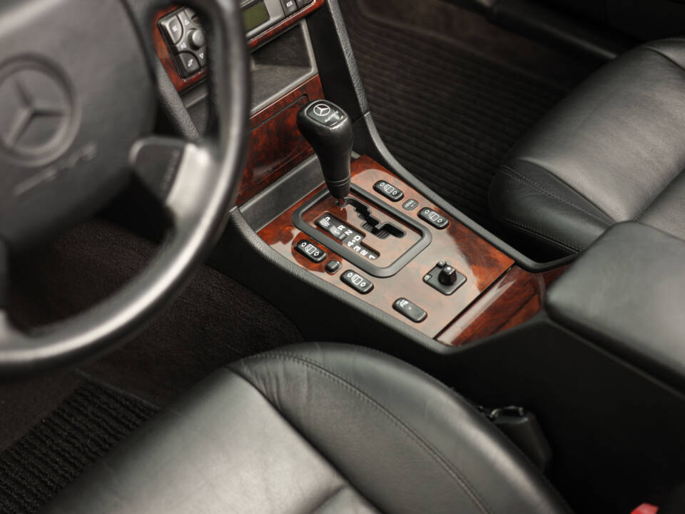 Bild 22/89 von Mercedes-Benz C 43 AMG T (1998)