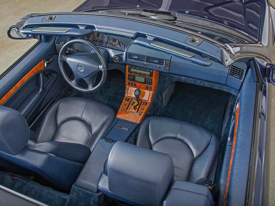 Afbeelding 27/36 van Mercedes-Benz SL 320 (2000)