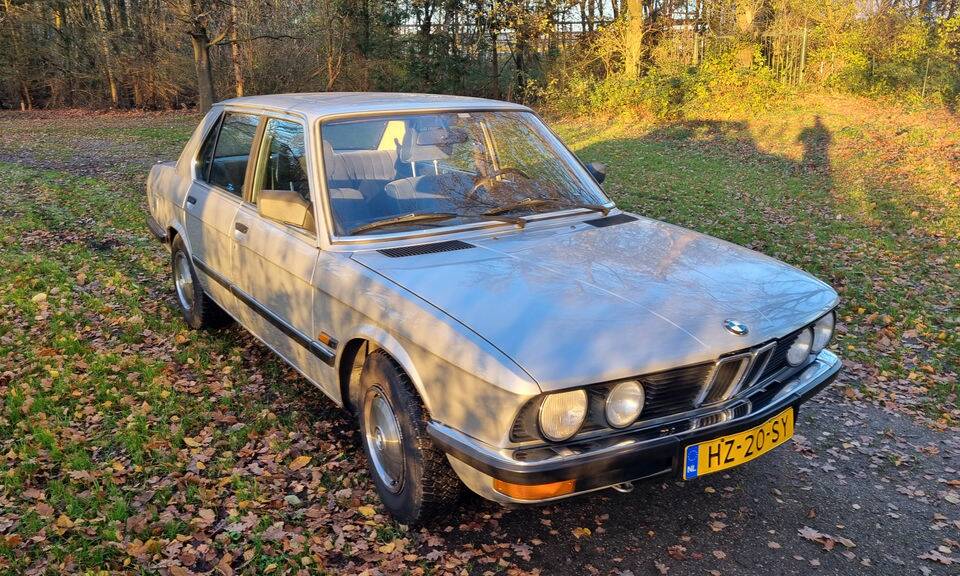 Bild 3/8 von BMW 525i (1982)