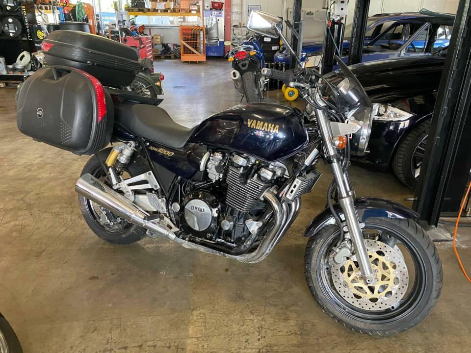 Image 1/4 de Yamaha XJR 1200 (1997)