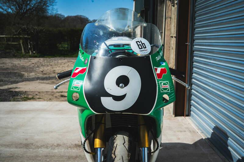 Image 12/50 of Honda VFR 750R RC 30 (1992)