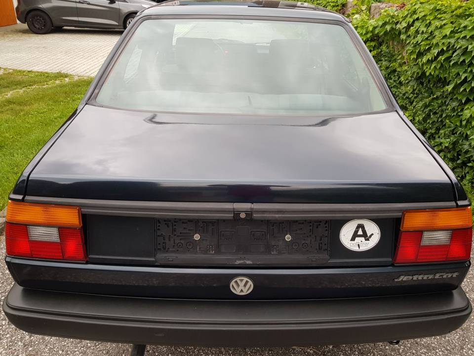 Zu Verkaufen Volkswagen Jetta II 1.8 (1989) angeboten für 5.490
