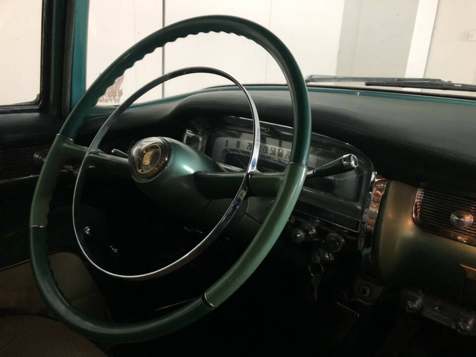 Immagine 18/34 di Cadillac 62 Sedan (1954)