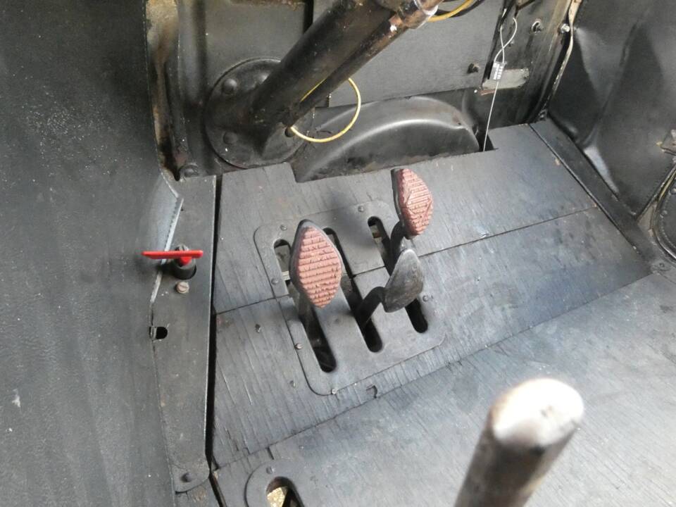 Image 38/41 of Ford Model T Touring (1925)