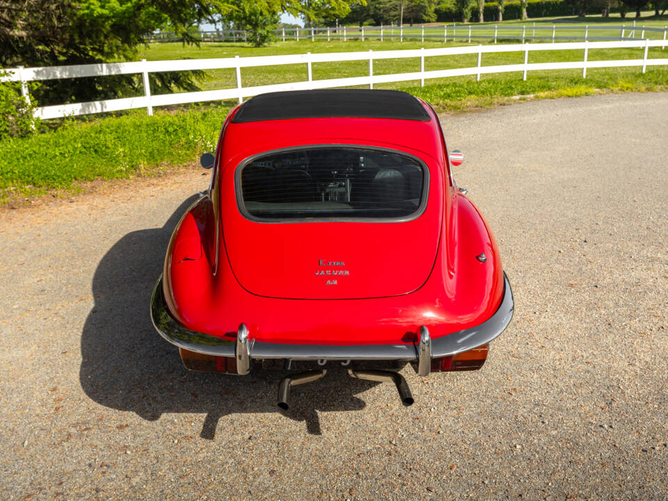 Image 11/20 of Jaguar E-Type (2+2) (1969)