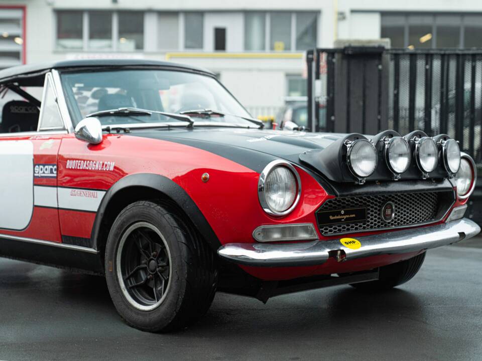 Imagen 32/50 de FIAT 124 Sport Coupe (1974)