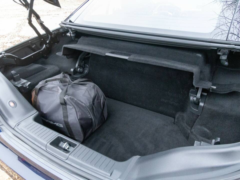 Immagine 41/50 di Mercedes-Benz SL 63 AMG (2012)