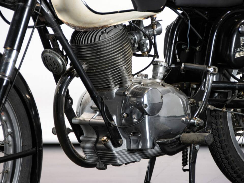 Immagine 37/50 di Gilera Giubileo 125 (1962)