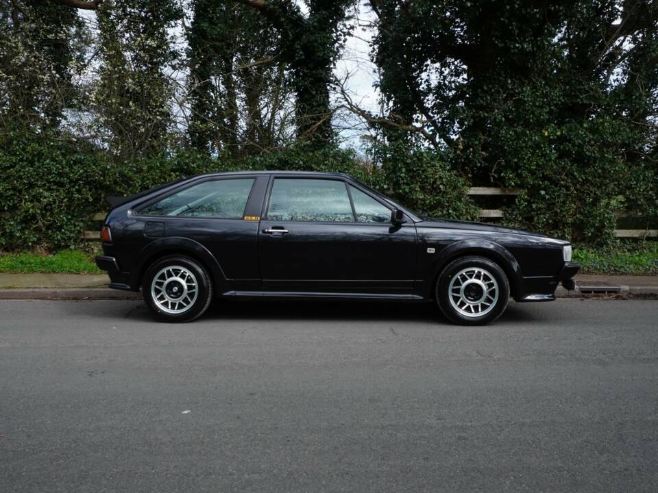 Image 7/18 of Volkswagen Scirocco II GT (1990)