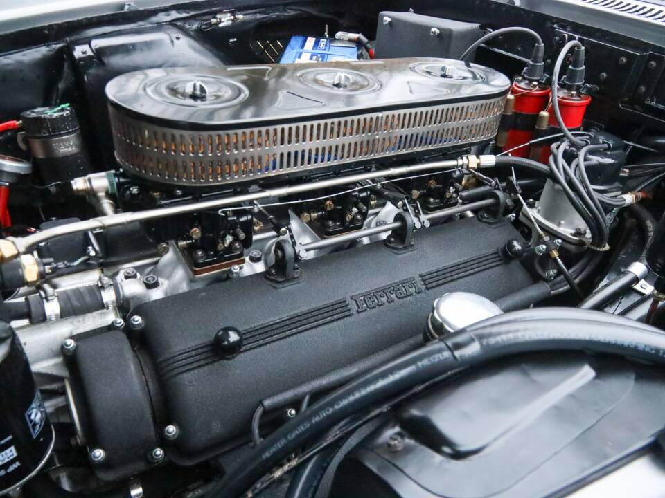 Image 11/50 of Ferrari 250 GT/E (1962)