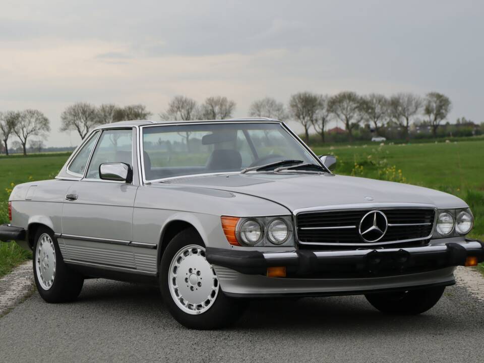 Image 44/50 de Mercedes-Benz 560 SL (1988)